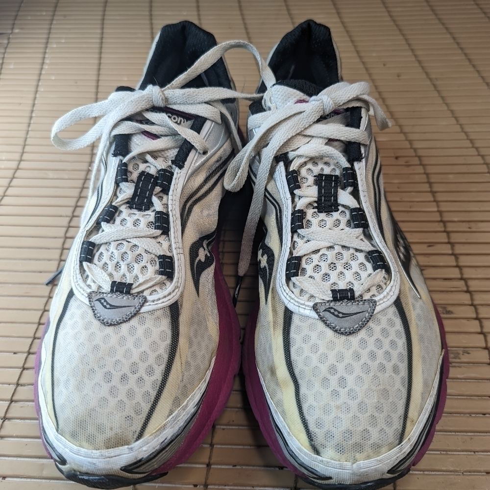 Saucony Kinvara 2  Womens Shoes Sneakers Size 11 White/Pink 10121-1 Athletic